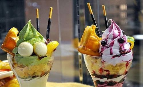 白衣爆料冰淇淋视频,白衣爆料背后的真相与争议